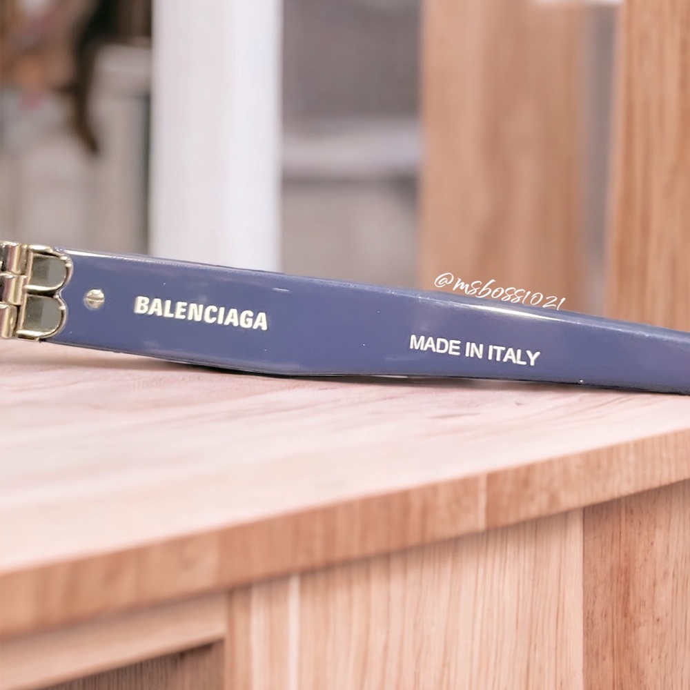 Balenciaga Blue Gold BB Sunglasses BRAND NEW NEVER WORN - Picture 5 of 5